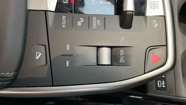 BMW 2 Series 225e xDrive Luxury 5dr DCT Hatchback